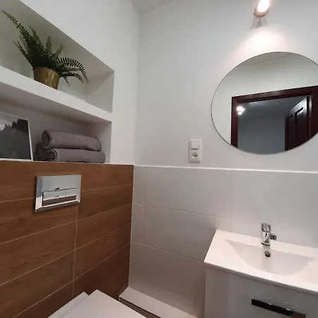 Studio Zubrova Apartment *